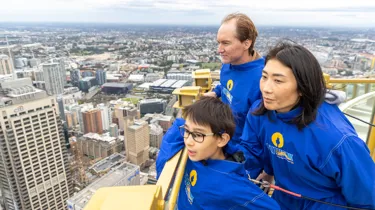Arato And Family Enjoy SKYWALK