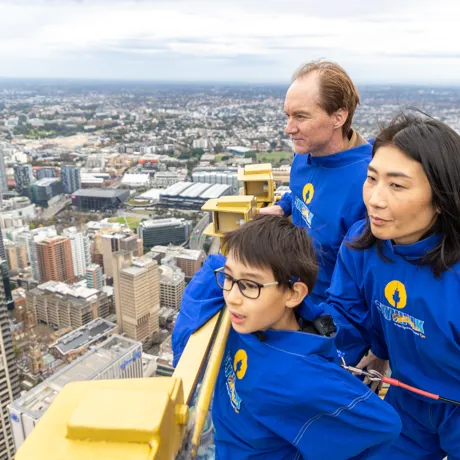 Arato And Family Enjoy SKYWALK