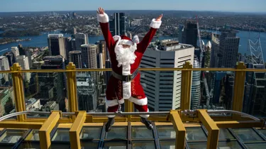 Santa On Sydney Tower Eye SKYWALK 2023 (6)